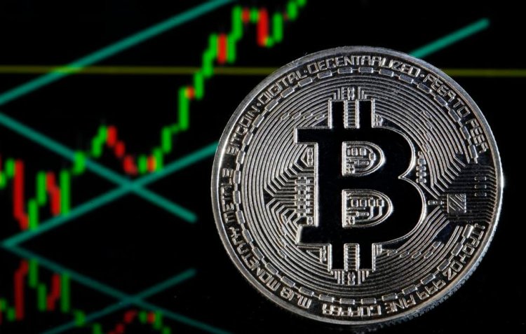 Massive crypto breakout in Bitcoin expected midweek